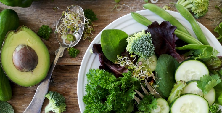 5 Reasons Dark Leafy Greens Are Awesome For Gut Health